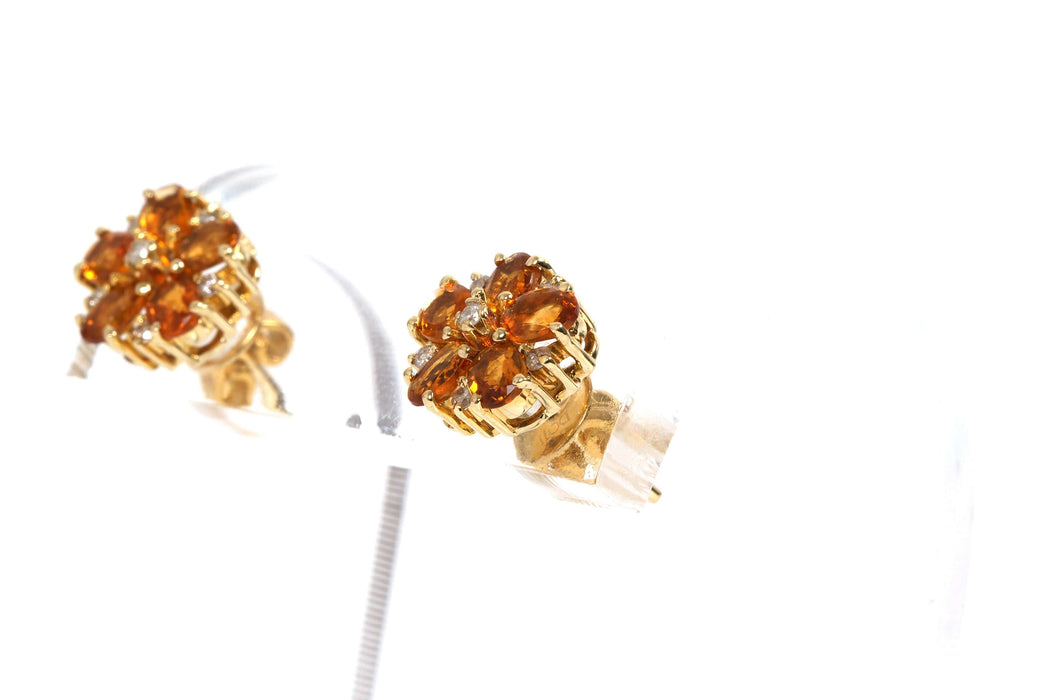 Boucles d'oreilles Boucles d'oreilles contemporaines en or jaune 14 carats serties de citrines et de diamants 58 Facettes 21833