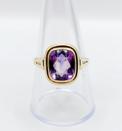 Bague 60 Bague cocktail vintage or jaune améthyste de 2,30 carats sertis clos (circa 1970) 58 Facettes A05476