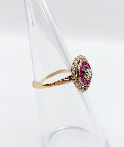 Bague fleur Art déco en or rose 18k et diamant, rubis synthétiques