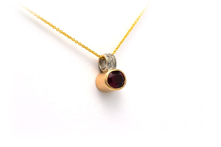 Pendentif Pendentif en or jaune et blanc serti de diamants d'une tourmaline 58 Facettes 18568