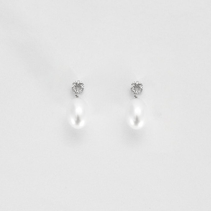 Boucles d'oreilles Paire de pendants d'oreilles en or blanc ornée de deux perles de culture 58 Facettes