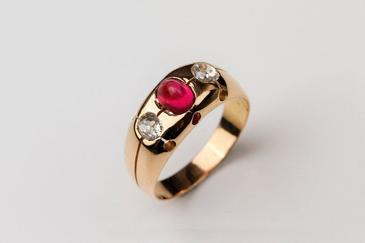Bague 59 Bague "Trilogie" Or jaune Rubis Diamants 58 Facettes