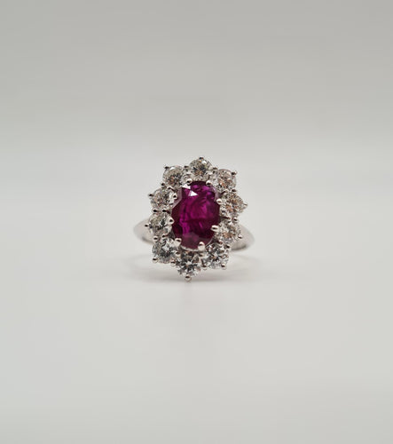 Bague 51 Bague or blanc sertie d’un rubis et diamants 58 Facettes