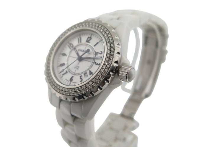 Montre montre CHANEL j12 34 mm h0967 112 diamants ceramique blanche quartz 58 Facettes 268147