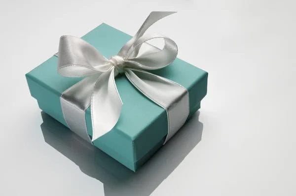 Boucles d'oreilles TIFFANY - Boucles d'oreilles fleurs en saphirs et diamants 58 Facettes