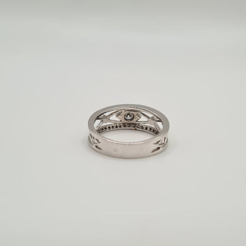 Bague 56 Bague or blanc 18 carats sertie de diamants 58 Facettes