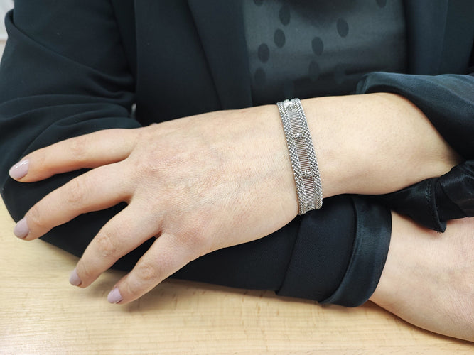 Bracelet Bracelet ruban or blanc et diamants 1950-1960 58 Facettes BRA.RUBAN.B.1333