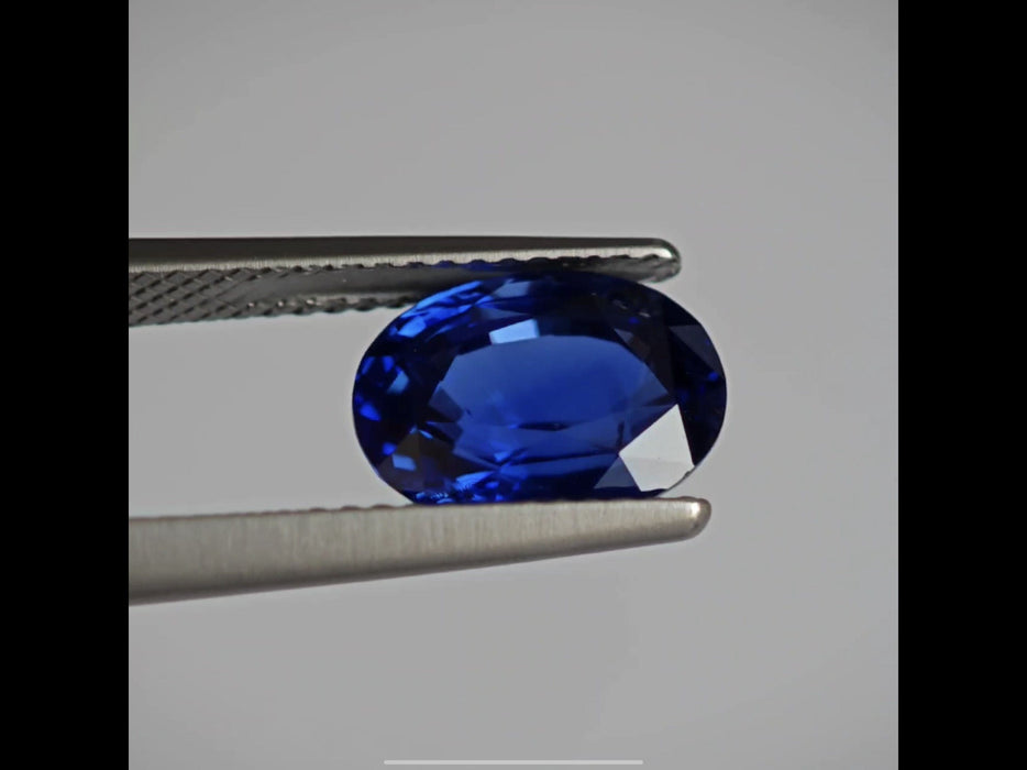 Gemstone Royal Blue No heat Oval Ceylon blue sapphire - 4.06 carat 58 Facettes SAM-OV-SAPP-4.06