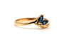 Bague 53 Bague contemporaine sertie de saphirs en or jaune 18 carats 58 Facettes 22894