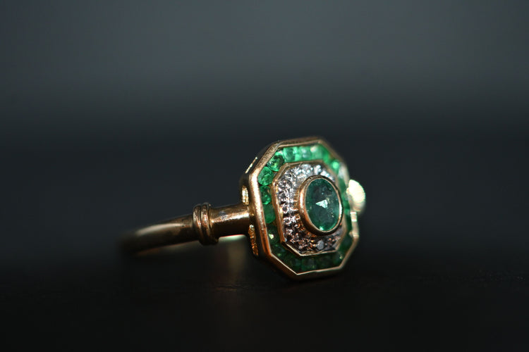 Bague 53 Gold Emerald And Diamond Ring 58 Facettes