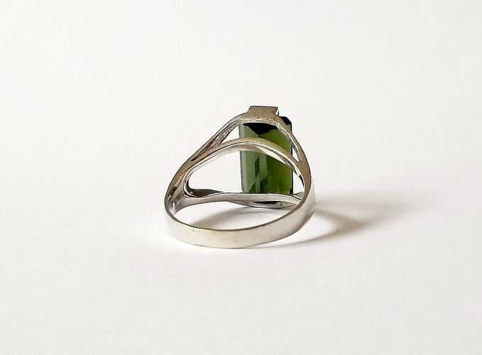 Bague 56 Bague or blanc 18k et Tourmaline verte 58 Facettes