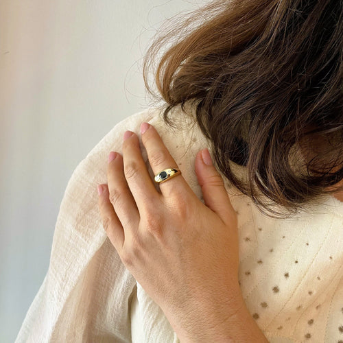 Bague jonc saphir et diamants en or jaune