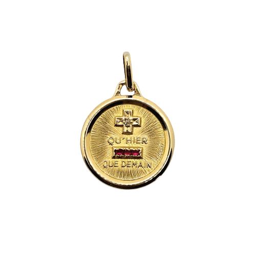 Pendentif Augis - Médaille d'amour en or jaune 18 carats, diamant et rubis 58 Facettes 444B
