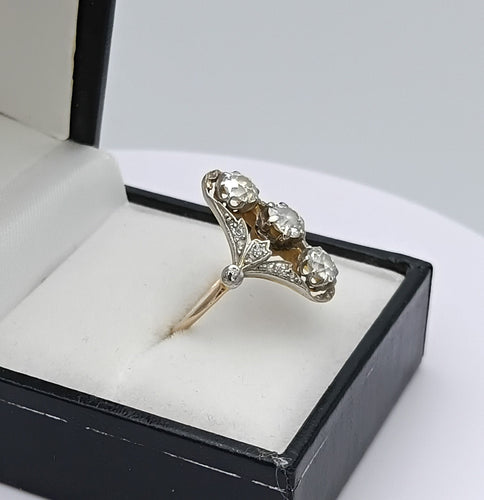 Bague ancienne or jaune et platine sertie de diamant