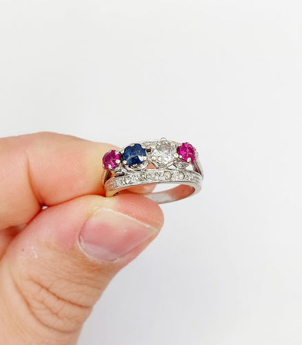Bague 51 Bague jarretière art déco or blanc diamant, saphir et rubis 58 Facettes A03240