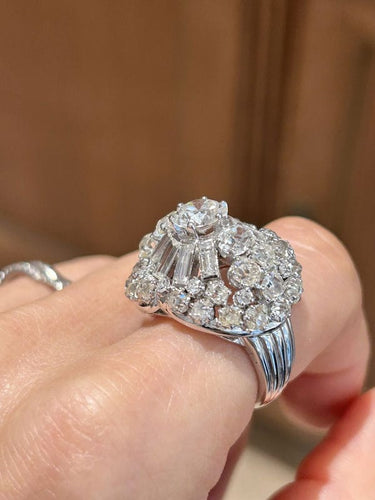 Bague 50.5 Importante bague cocktail or blanc, platine et diamants 58 Facettes