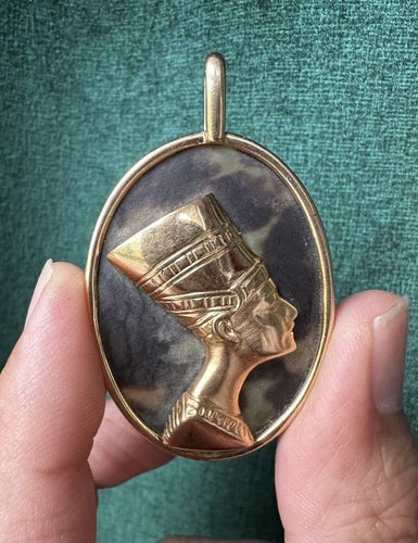 Pendentif Pendentif en Or figurant Néfertiti 58 Facettes