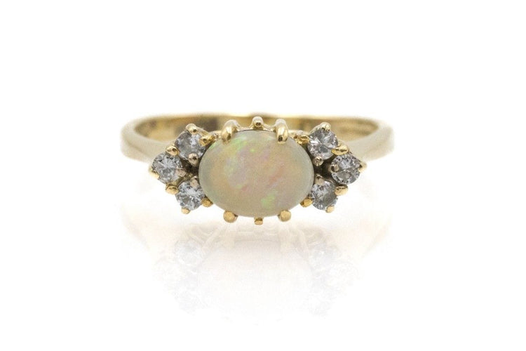 Bague 56 Bague vintage en or jaune, opale et diamants 58 Facettes 11577