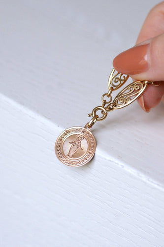 Pendentif Médaille - Vierge Marie en or rose 18 kt 58 Facettes