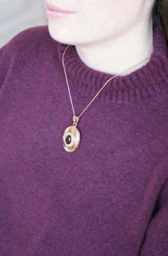 Pendentif Pendentif médaillon ouvrant cabochon grenat et perles fines en or rose 18k 58 Facettes