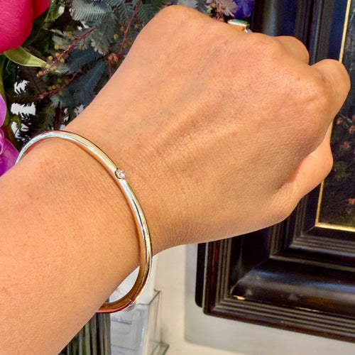 Bracelet Bracelet jonc vintage en or jaune 14 ct et diamant 58 Facettes A32E310B08D74F3C88003C98E113D334