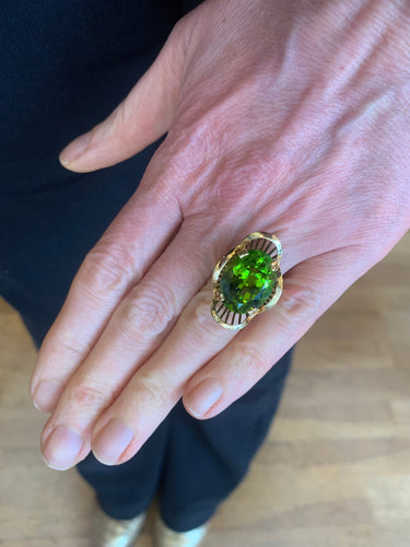 Bague 53 Bague Cocktail en or jaune 18 carats avec péridot birman 58 Facettes B390