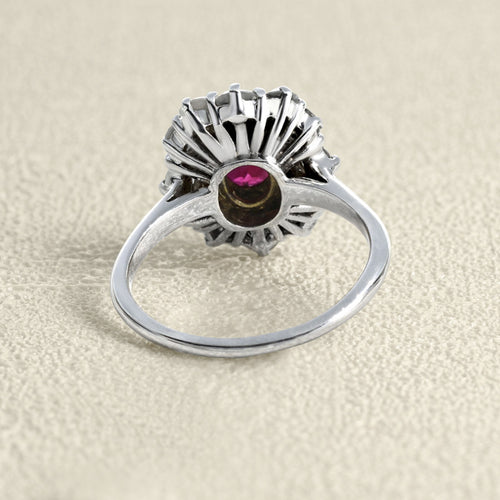 Bague 52 Bague en or blanc, rubis et diamants 58 Facettes OC-61200079