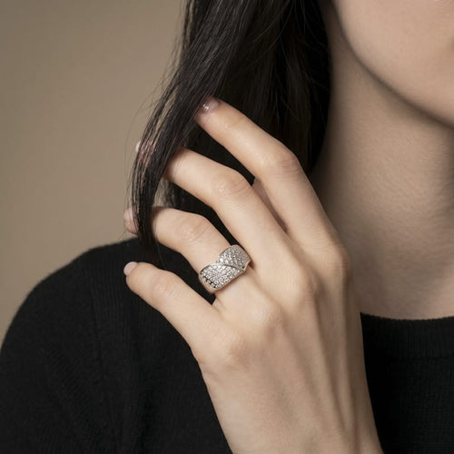 Bague 58 Bague en or gris 750 et diamants 58 Facettes 61E00491