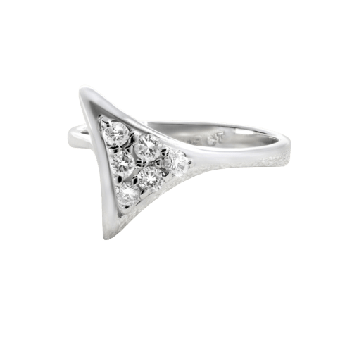 Bague 55 Bague triangulaire en or gris et diamants 58 Facettes 61E00486
