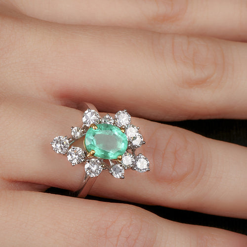 Bague 52 Bague en or gris 18 carats avec émeraude de Colombie et diamants 58 Facettes 61300065