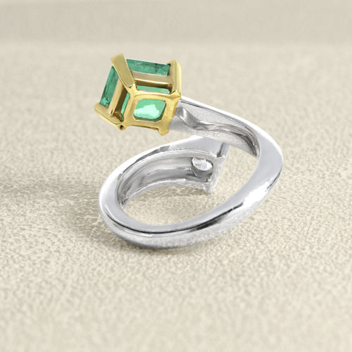 Bague 51 Bague en or gris, émeraude de Colombie et diamant 58 Facettes 61300002