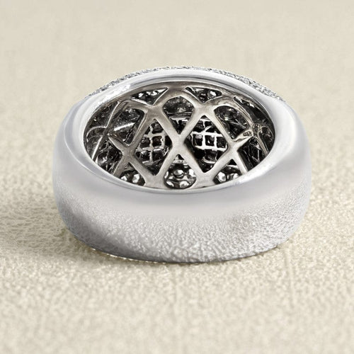 Bague 54 Bague en or gris 18 carats avec saphirs et diamants 58 Facettes 61100002