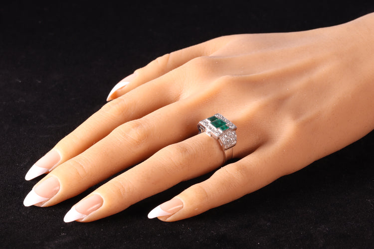 Bague 54 Paire de bagues vintage en platine et argent, émeraudes et diamants 58 Facettes 16281-0017