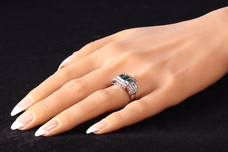 Bague 54 Paire de bagues vintage en platine et argent, émeraudes et diamants 58 Facettes 16281-0017