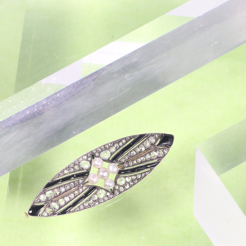 Broche Broche Art déco en argent sur or 18K, diamants, onyx et perles 58 Facettes 18309-0001