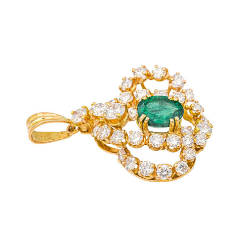 Pendentif Pendentif en or jaune 18 carats avec émeraude et diamants 58 Facettes 3944482CN
