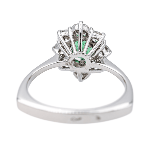 Bague 52.5 Bague pompadour en or blanc 18 carats, émeraude et diamants 58 Facettes 4289521RV