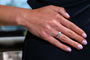 Bague 52 Bague trilogie en platine 950 sertie de diamants 58 Facettes 2241099CN