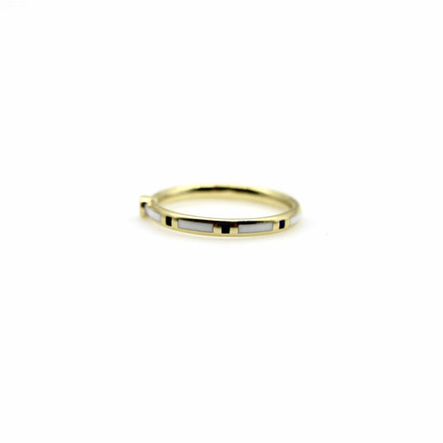 Bague Bague en or 18k émaillée noir et blanc avec diamant 58 Facettes A20017