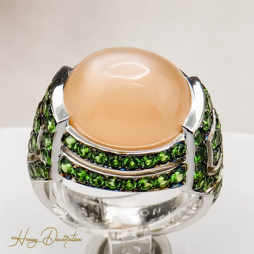 Bague 54 Boucheron - Bague en or blanc 18 carats quartz œil-de-chat et grenats démantoïdes 58 Facettes 2401