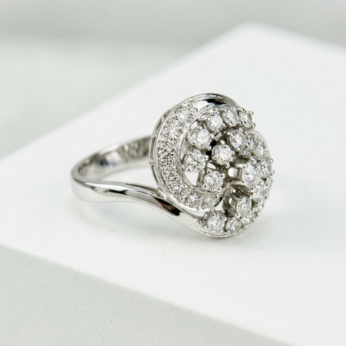 Bague 50 Bague en or blanc 14 carats avec diamants 58 Facettes 2319