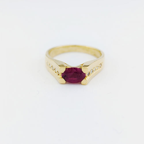 Bague 53 Bague en or jaune, rubis et diamants 58 Facettes 34543