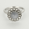 Bague 49.5 Bague marguerite en or blanc, saphir étoilé 2,20 ct et diamants 58 Facettes DINA0039