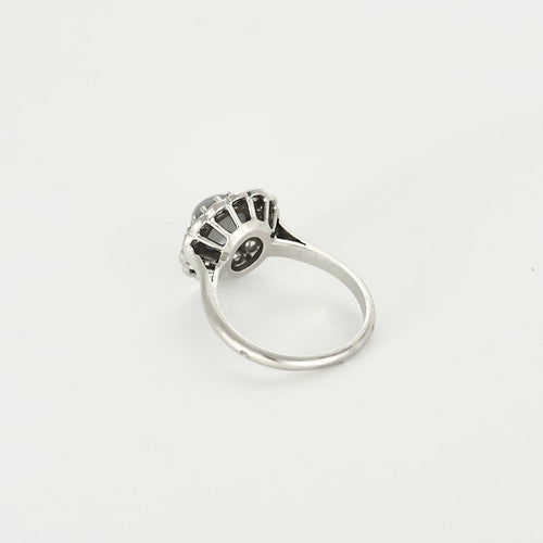 Bague 49.5 Bague marguerite en or blanc, saphir étoilé 2,20 ct et diamants 58 Facettes DINA0039