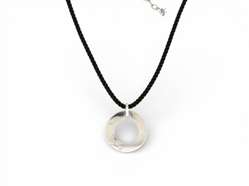 Collier collier DINH VAN pendentif cible or blanc 18k 6.3gr & diamants cordon baccarat 58 Facettes 272709