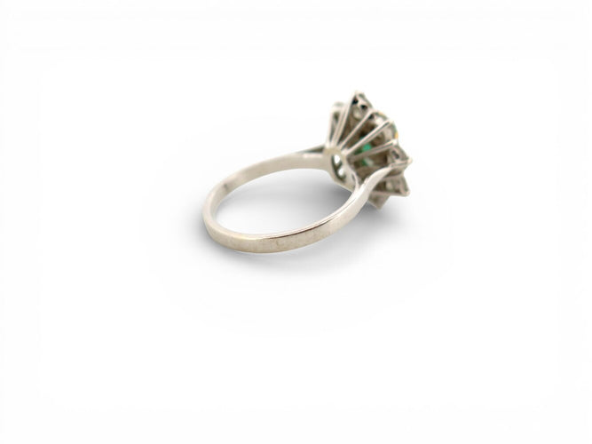 Bague 51 Bague marguerite T51 en or blanc 18k avec émeraude et diamants 58 Facettes 272543