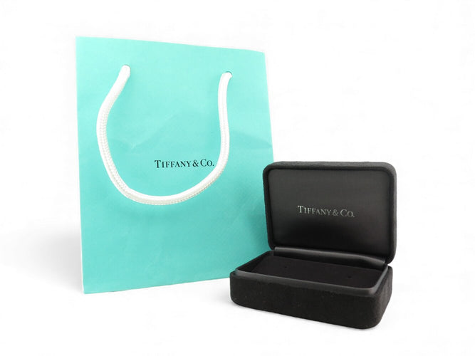 Collier Tiffany & Co Victoria - Collier fleur en platine et diamants 0,32 ct 58 Facettes 271712