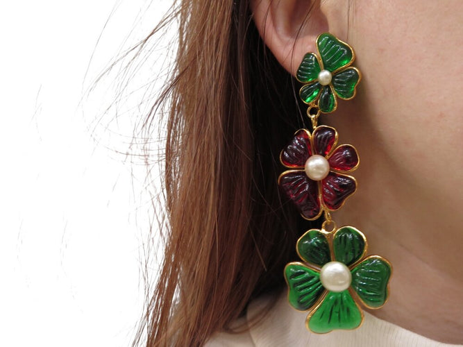 Boucles d'oreilles Augustine Paris par Gripoix - Parure collier et boucles d’oreilles camélia 58 Facettes 269071