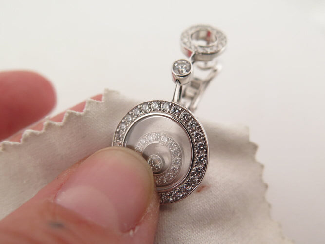Boucles d'oreilles Chopard Happy Spirit - Boucles d'oreilles en or blanc et diamants 1,90 ct 58 Facettes 269989