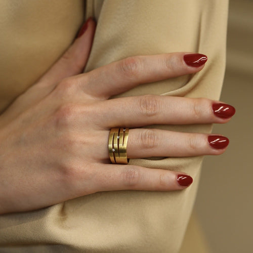Bague 54.5 Niessing Fontana - Bague en or jaune 18k et 3 diamants 58 Facettes FB11219